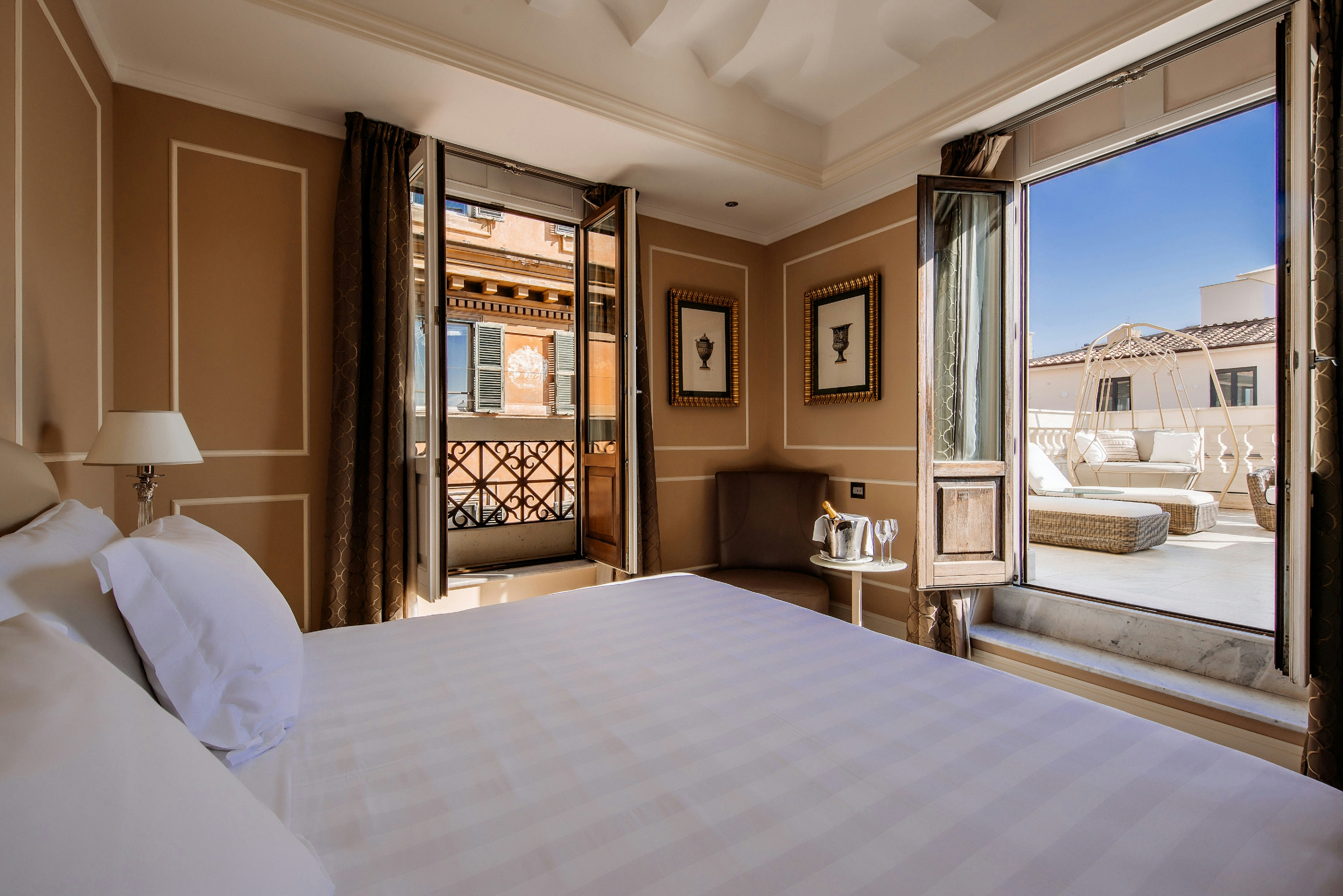 PRESTIGE, KING BED, TERRACE