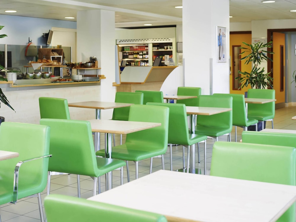 Ibis Budget Newport 36/44