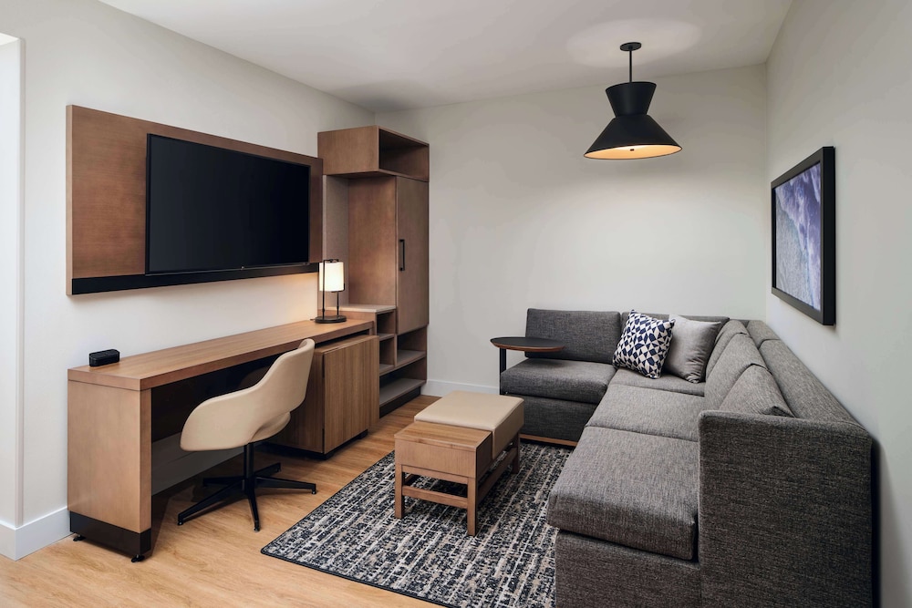 Hyatt Place Melbourne Airport 35/63