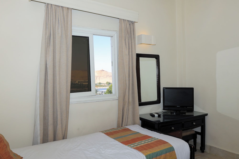 Hapi Hotel 62/68