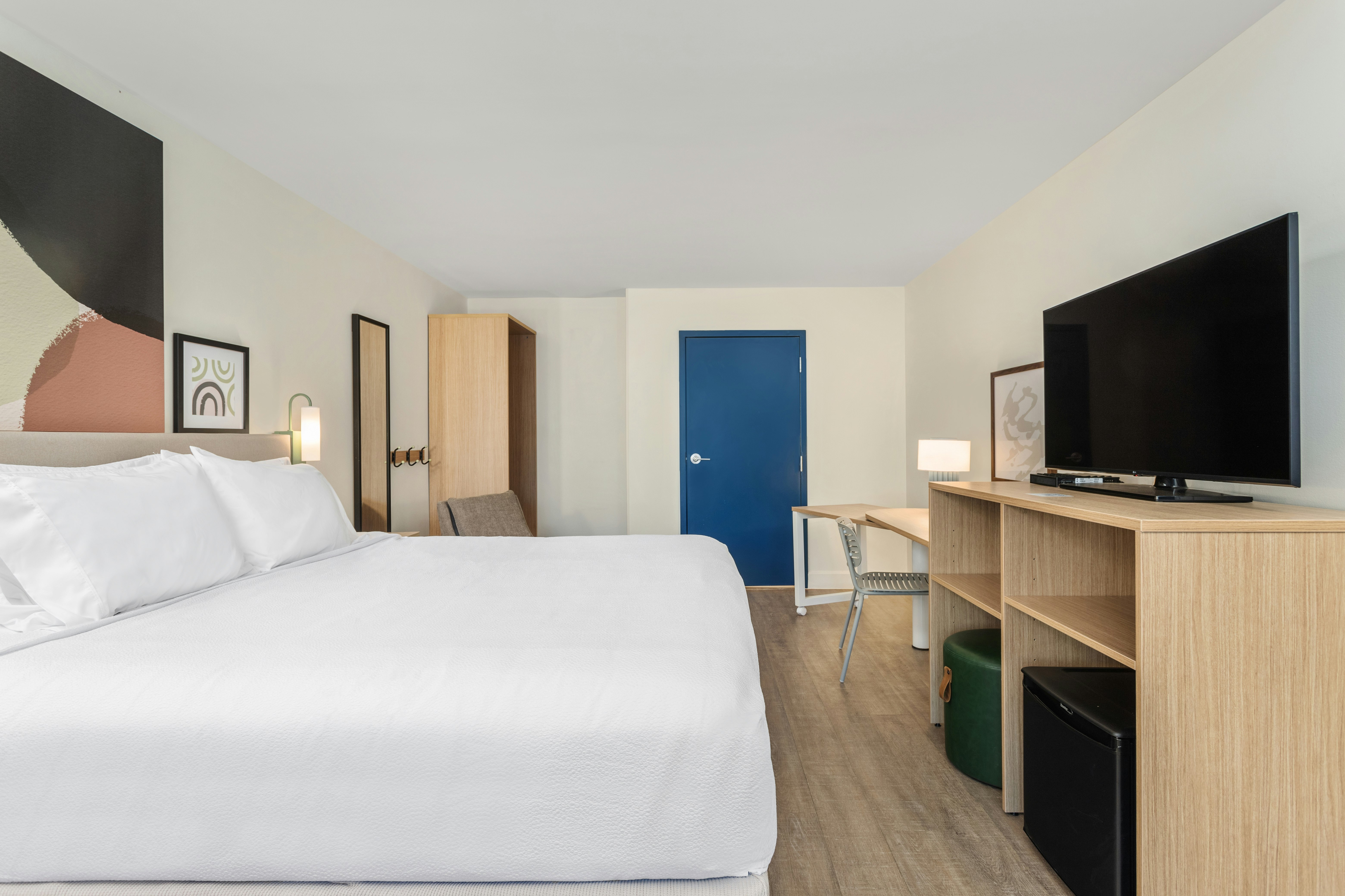 غرفة بسرير كينج لذوي الإعاقة، Spark by Hilton Hilton Head Island 4/5