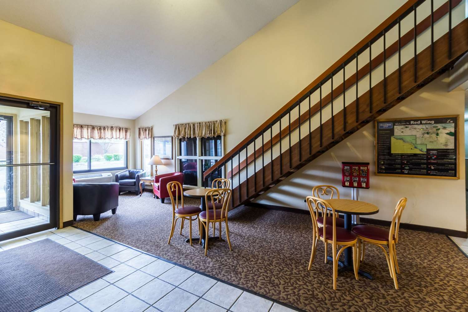 Rodeway Inn Red Wing, MN 21/44