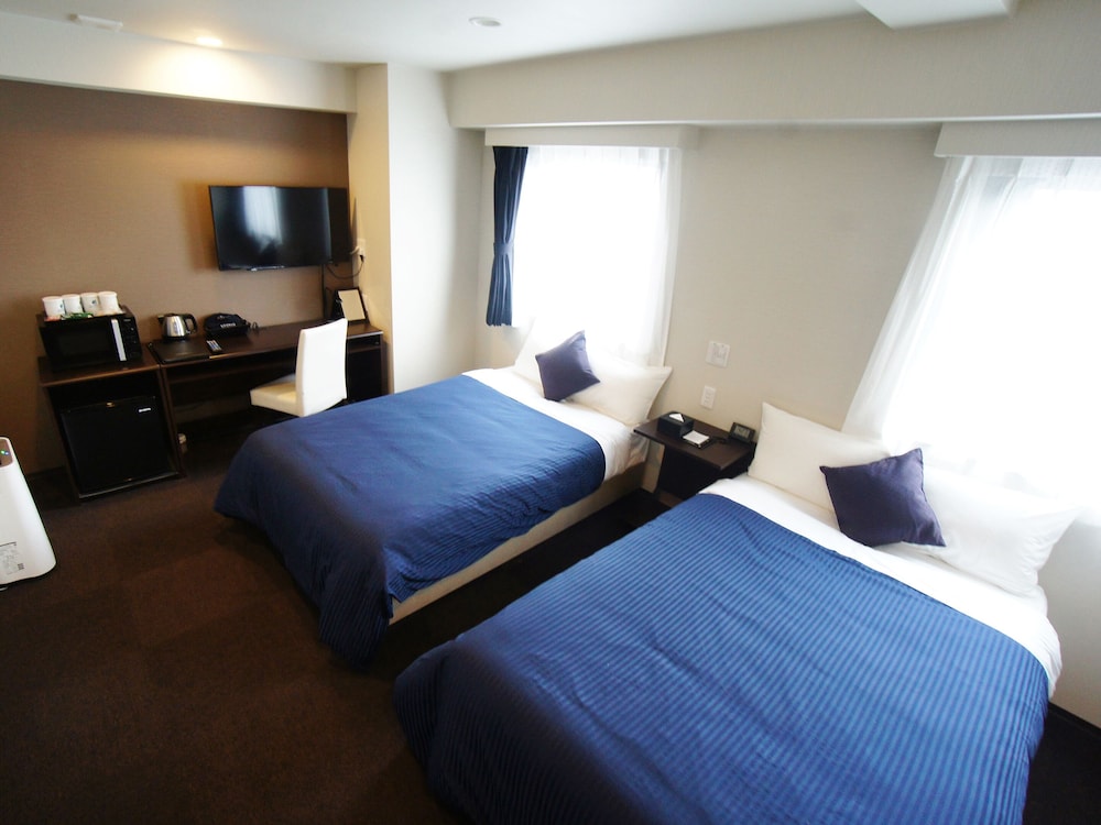 ROOM, TWIN BEDS, SMOKING