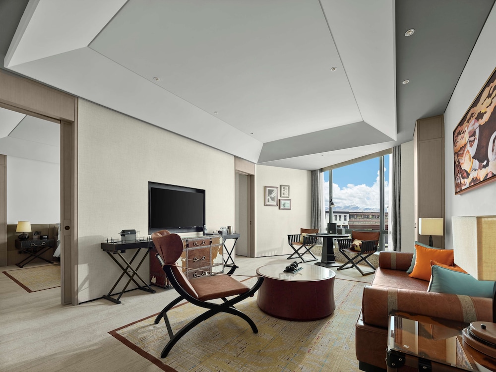 Hilton Shigatse 32/54