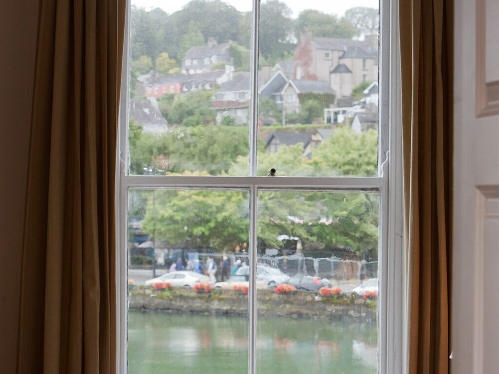 Long Quay House 25/50
