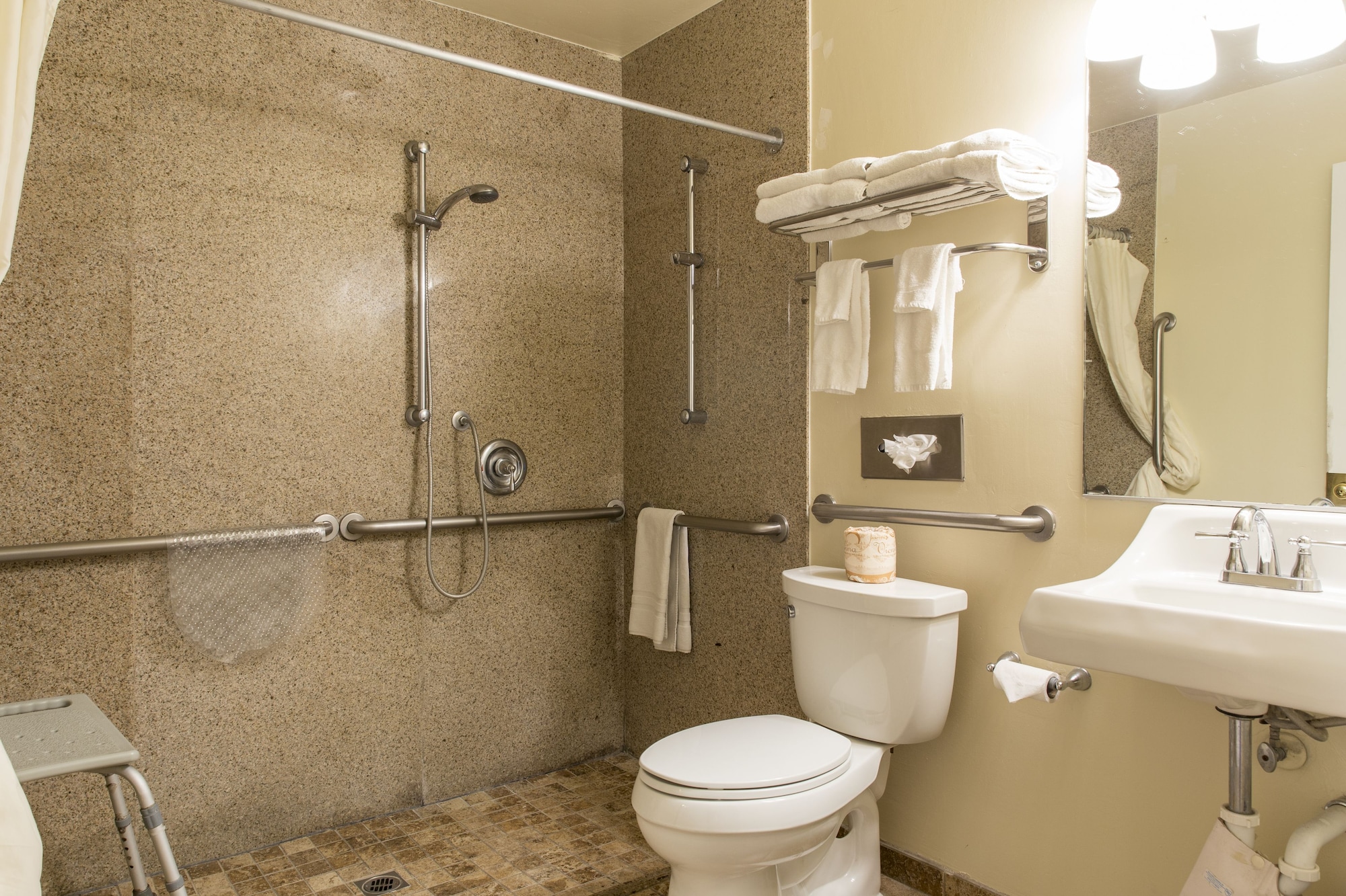 1 BEDROOM