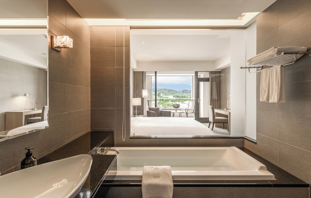 غرفة ديلوكس بسرير كينج، Lakeshore Hotel Hualien 7/10