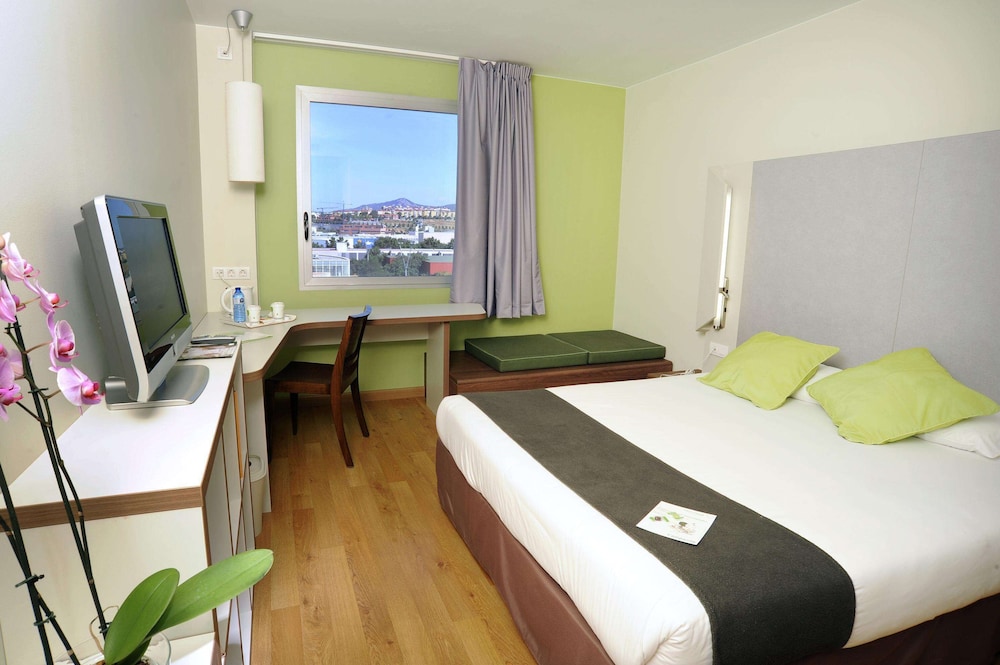 Travelodge BCN Cornella Fira 13/56