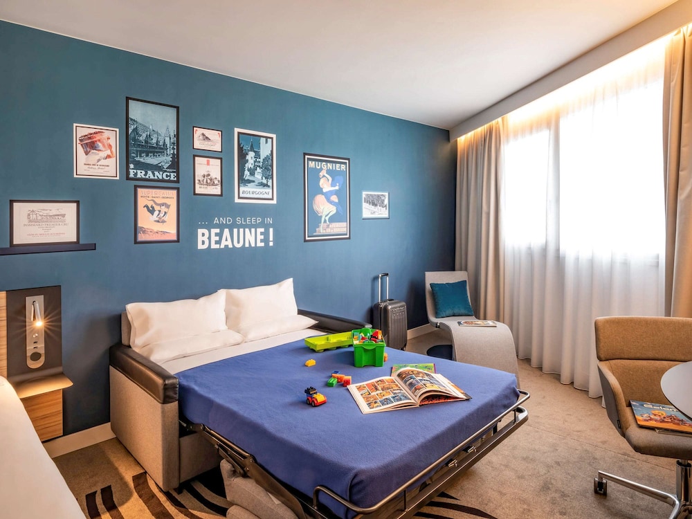 NOVOTEL BEAUNE 42/73