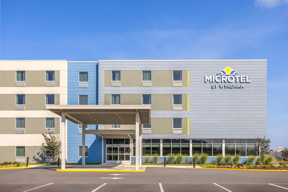 Microtel Inn and Suites by Wyndham Rehoboth Beach 52/62