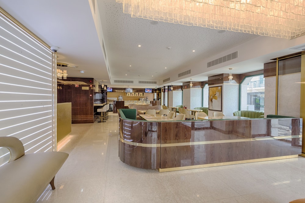 Meraprime Gold Design Hotel 11/57