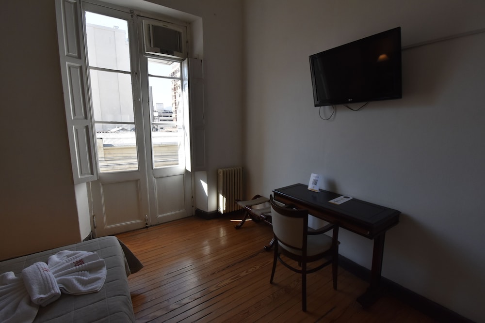 Plaza Hotel 38/50