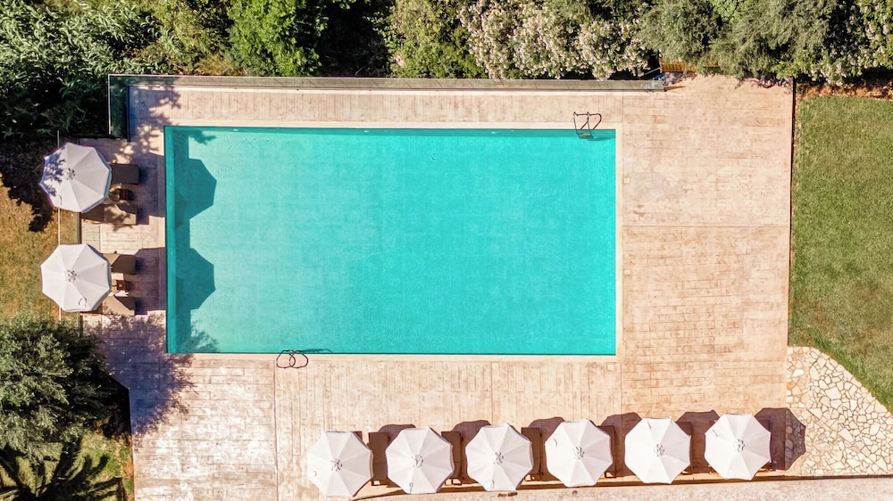 Ionian Arches Hotel 24/50