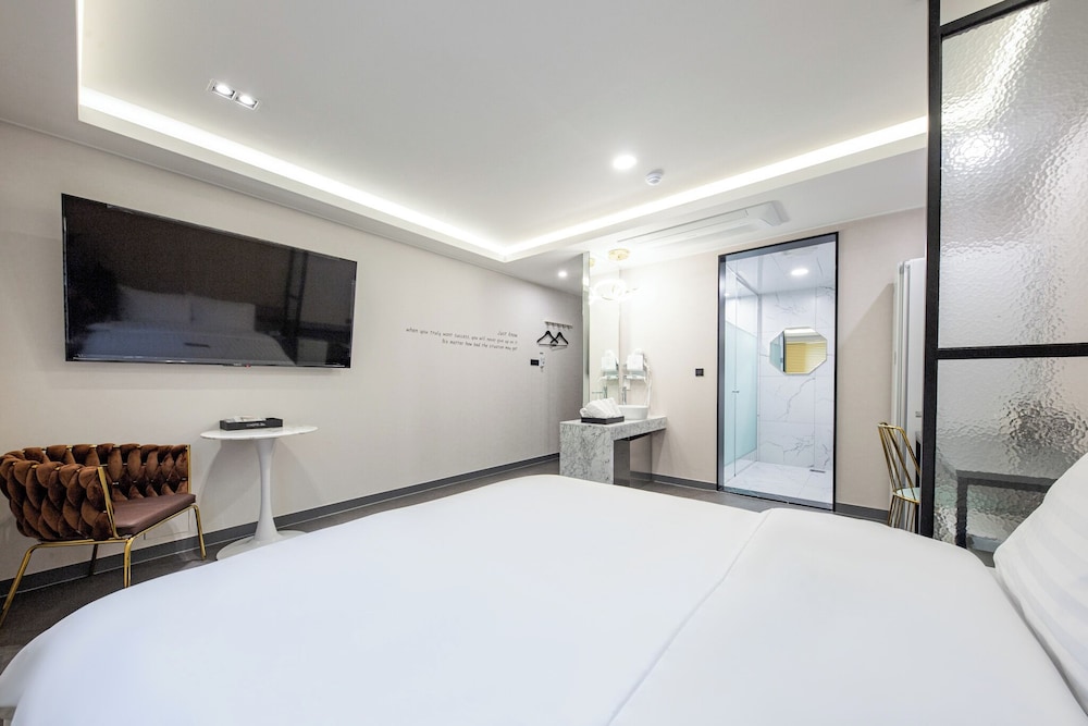 Hotel 24st Urban Brown Seosan Lake Park 15/50