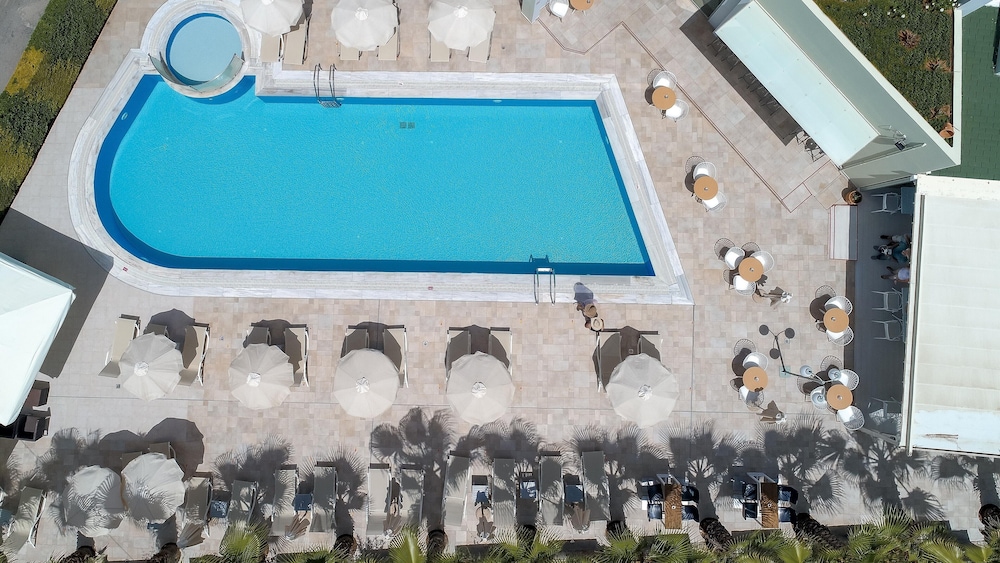 Angela Suites Boutique Hotel 36/61