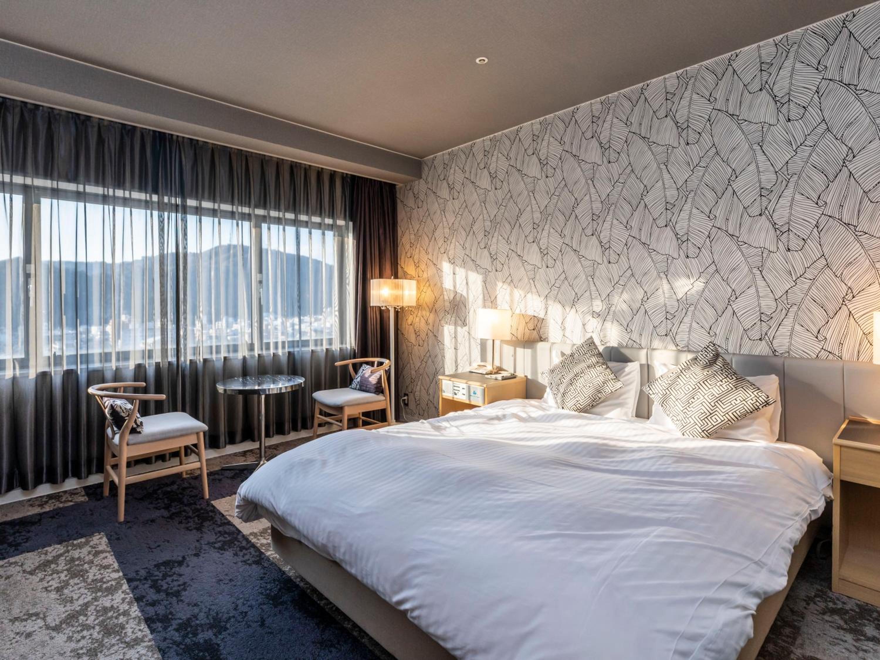 Room, Double Bed