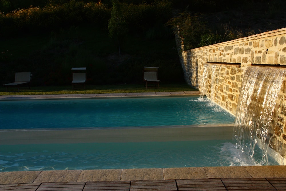 La Tavola Dei Cavalieri & Il Borgo 18/60