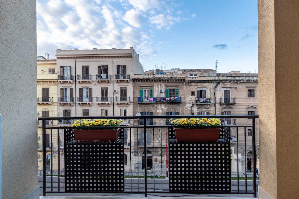 Multi Suite Palermo 1/50
