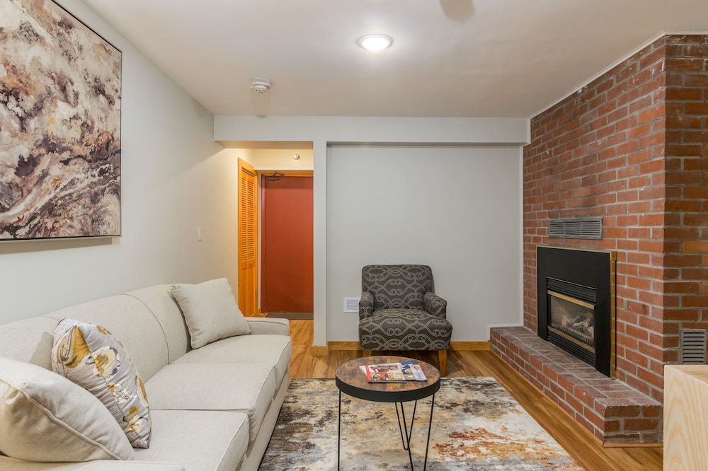 Grey Fox Inn Resort 37/66