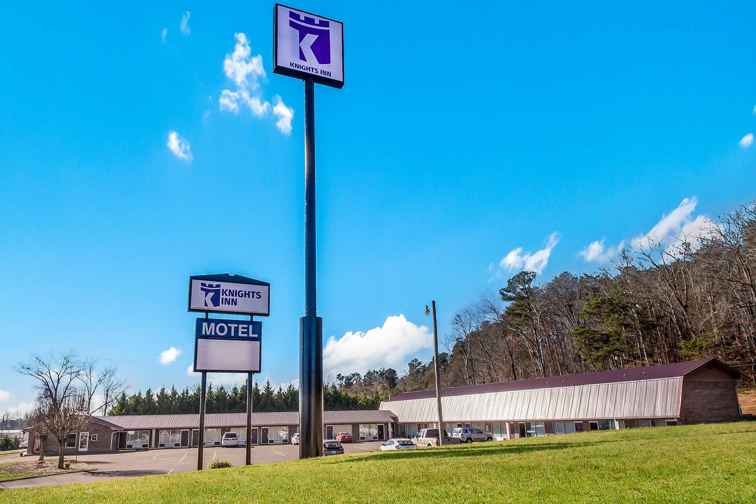 Knights Inn Cleveland, TN 24/25