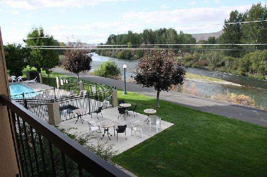 Baymont by Wyndham Yakima Riverfront 47/51