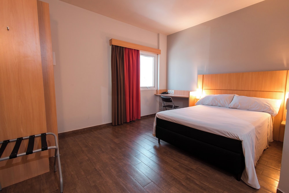 Ibis Presidente Prudente 15/50