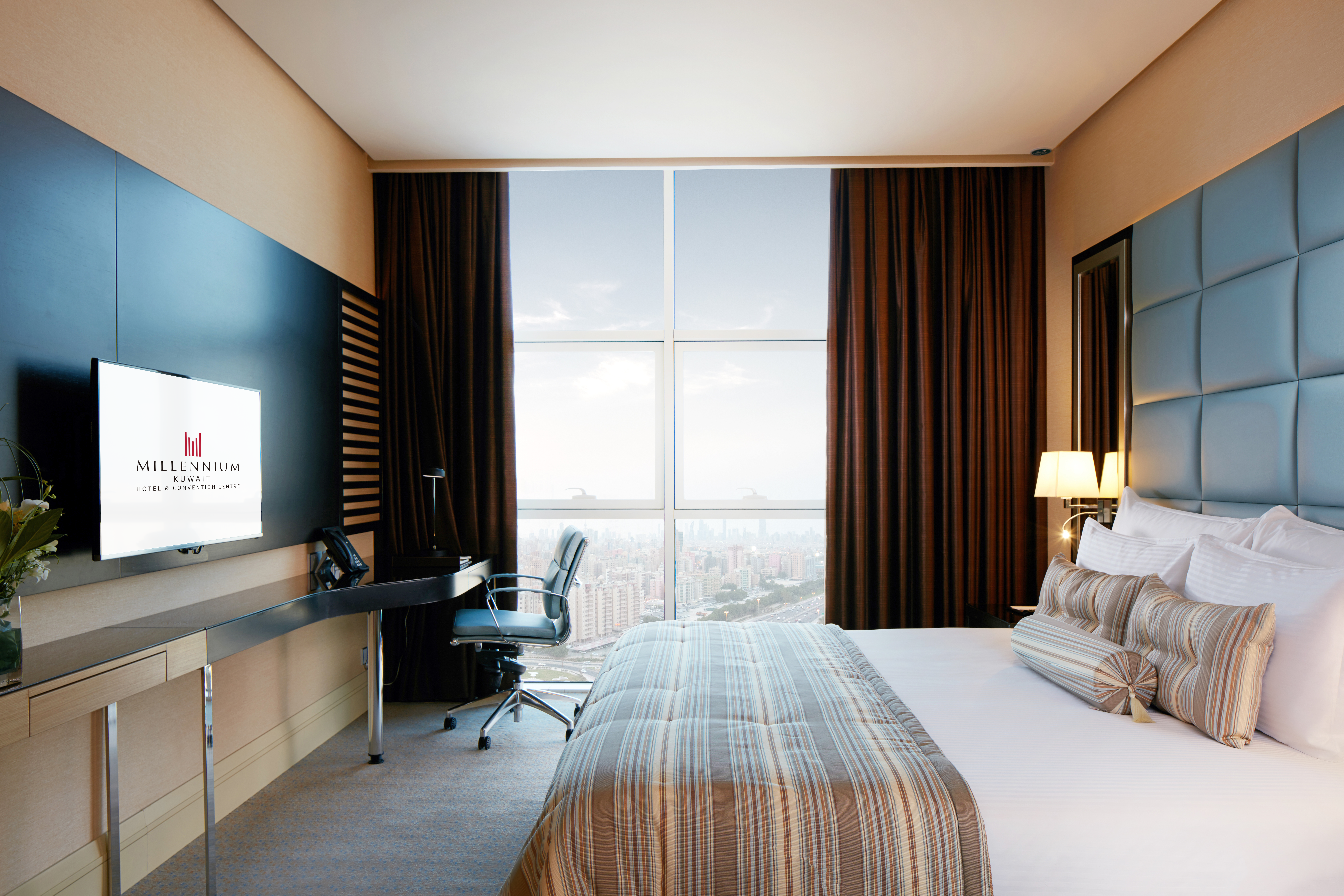 Business Suite with One King Bed