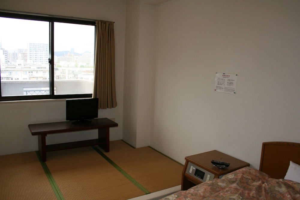 Hiroshima Peace Hotel Ujina 19/26