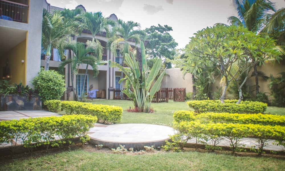 Le Recif Dore Mauritius 54/62