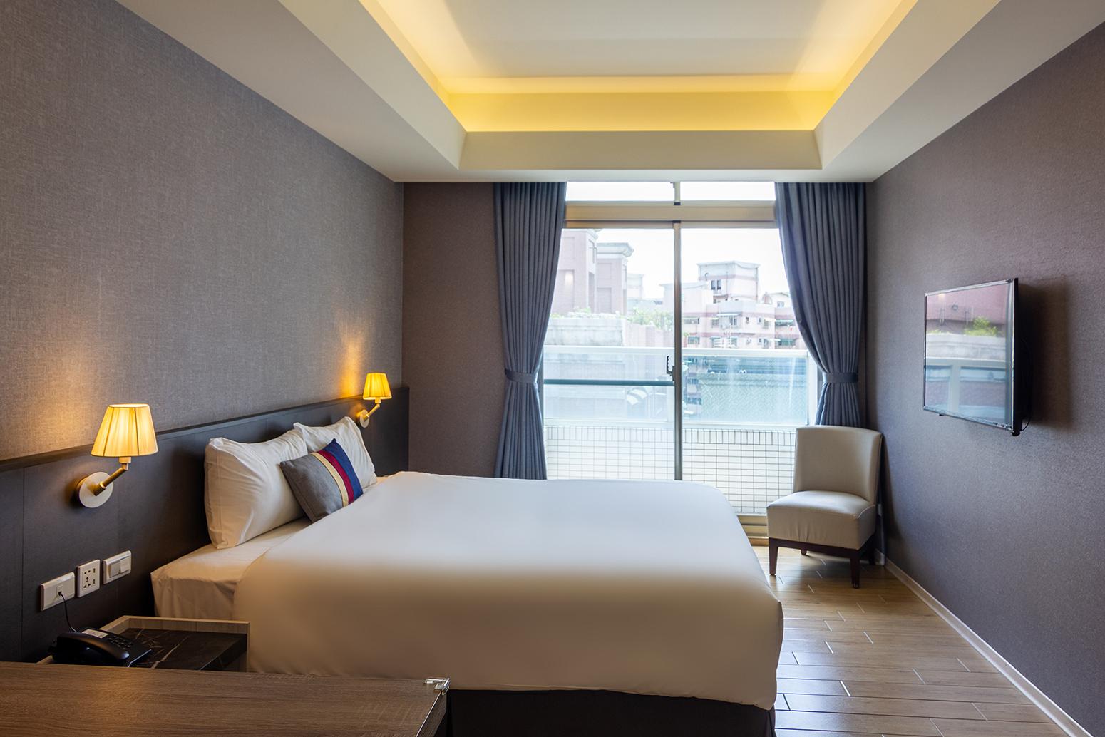 Deluxe, Double Bed