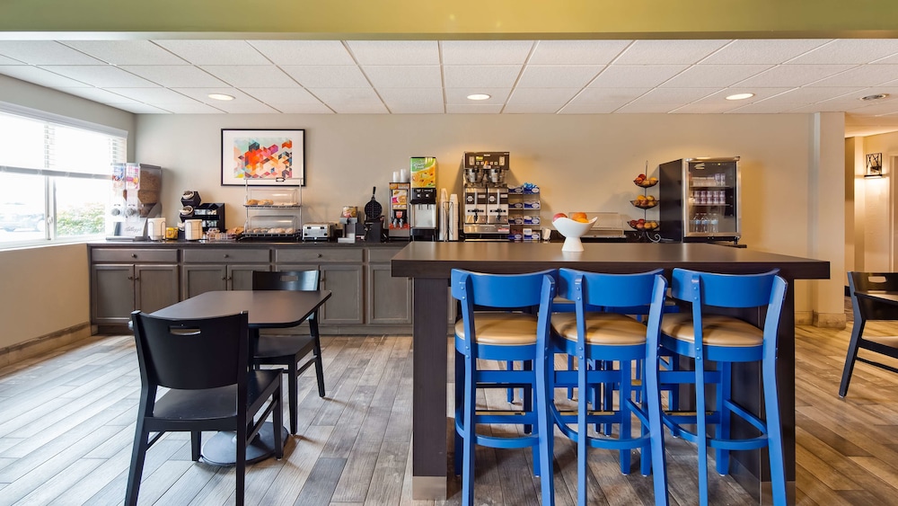 Best Western Nittany Inn Milroy 33/43