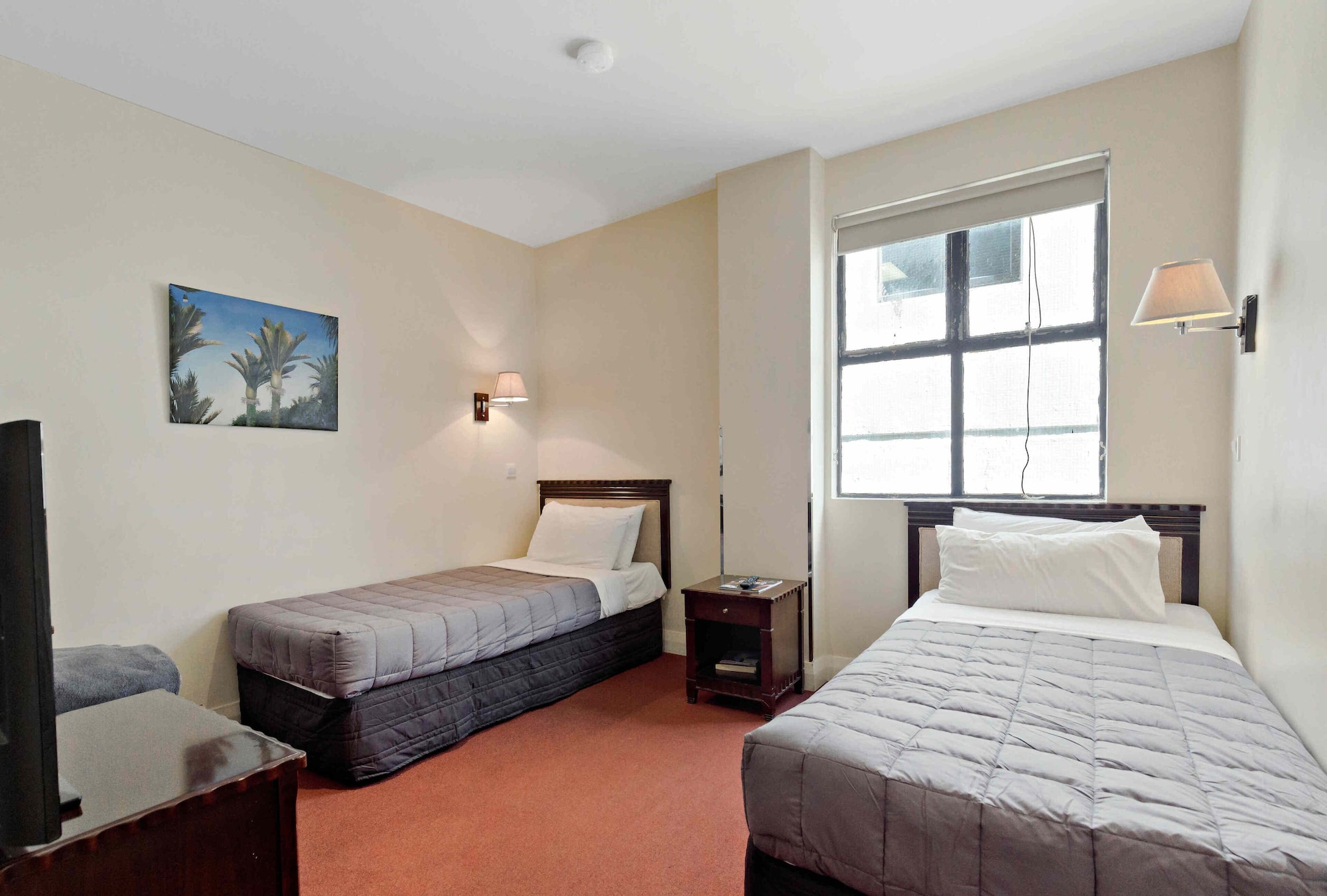 ROOM, SINGLE, TWIN BEDS