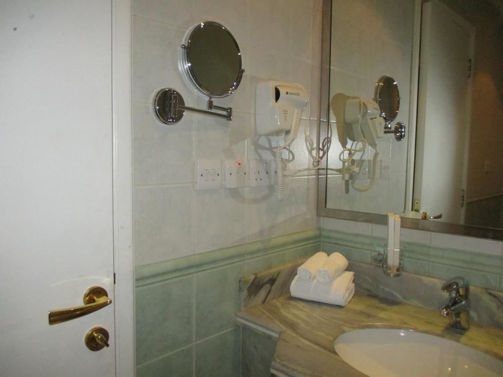 فندق التنفيذيين - العزيزية(Executives Hotel Azizia) 33/34
