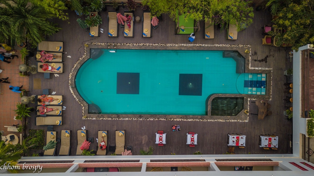 MEKONG ANGKOR PALACE HOTEL 4/70