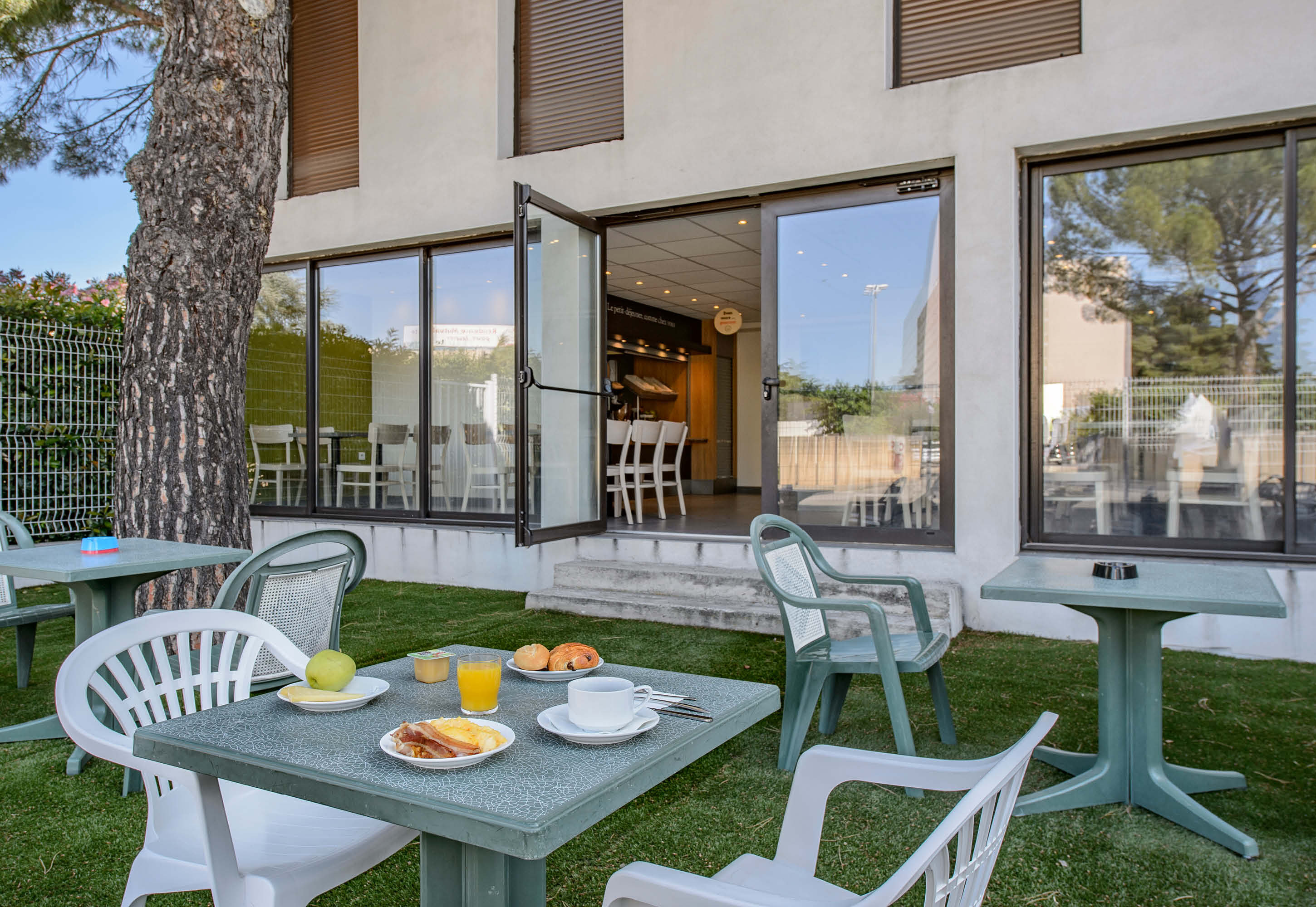 B&B HOTEL Nimes Ville Active 9/16