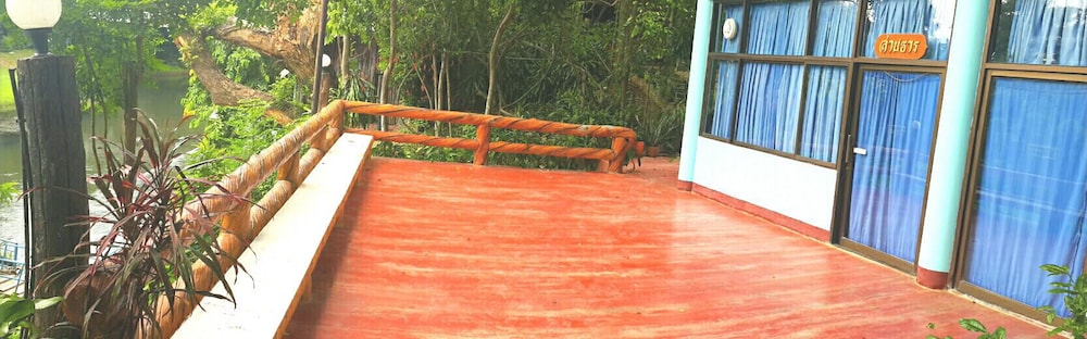 Suanphet Riverview Resort 5/71
