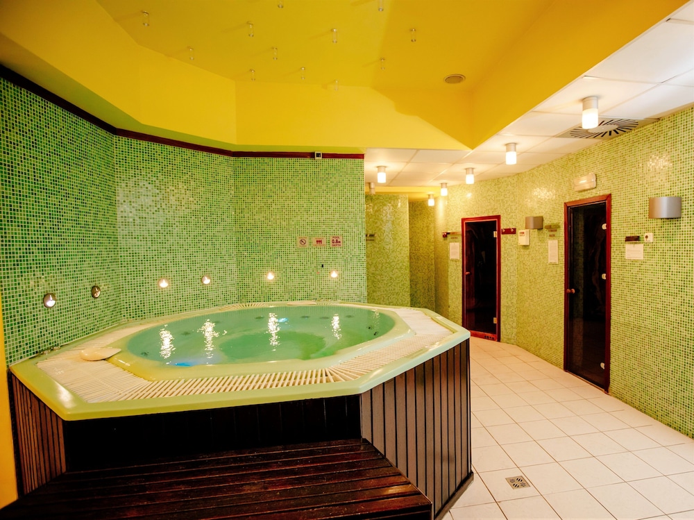 Holiday Inn Belgrade 10/71