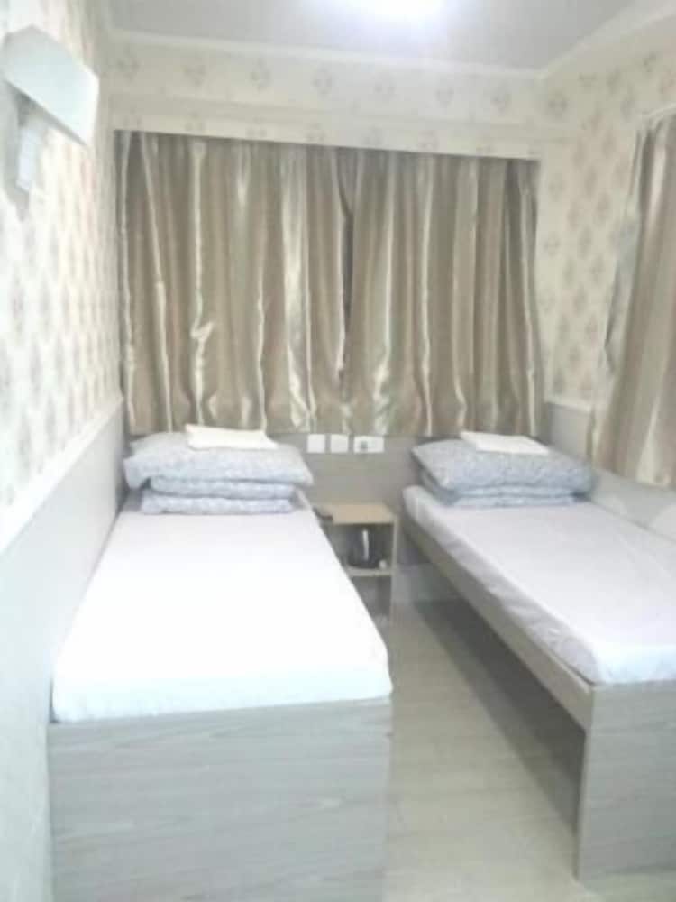 K & B Hostel 25/64