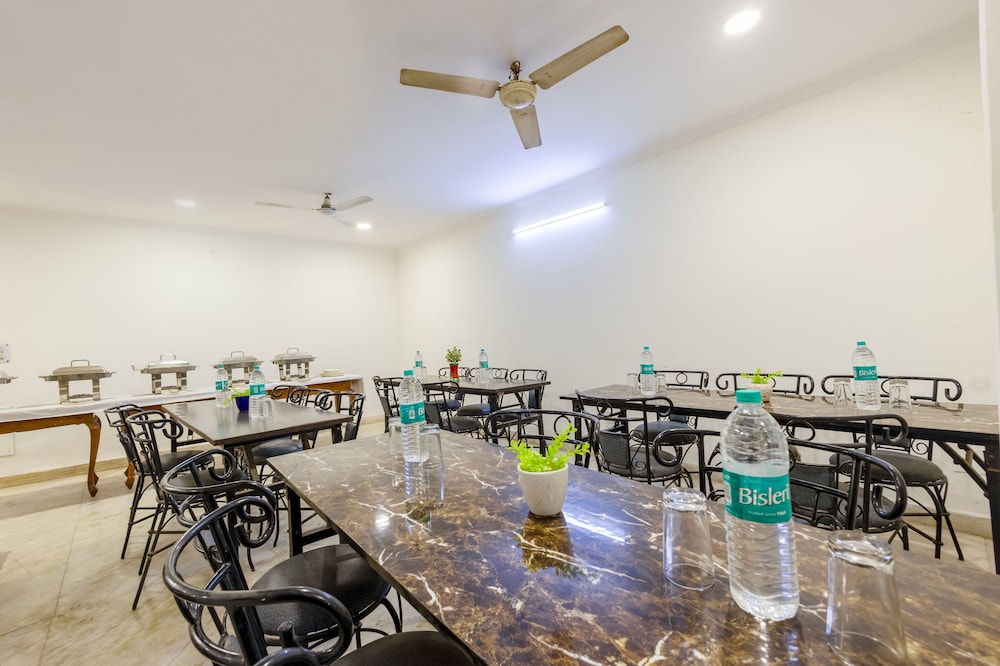 South Indian Hotel 60/64
