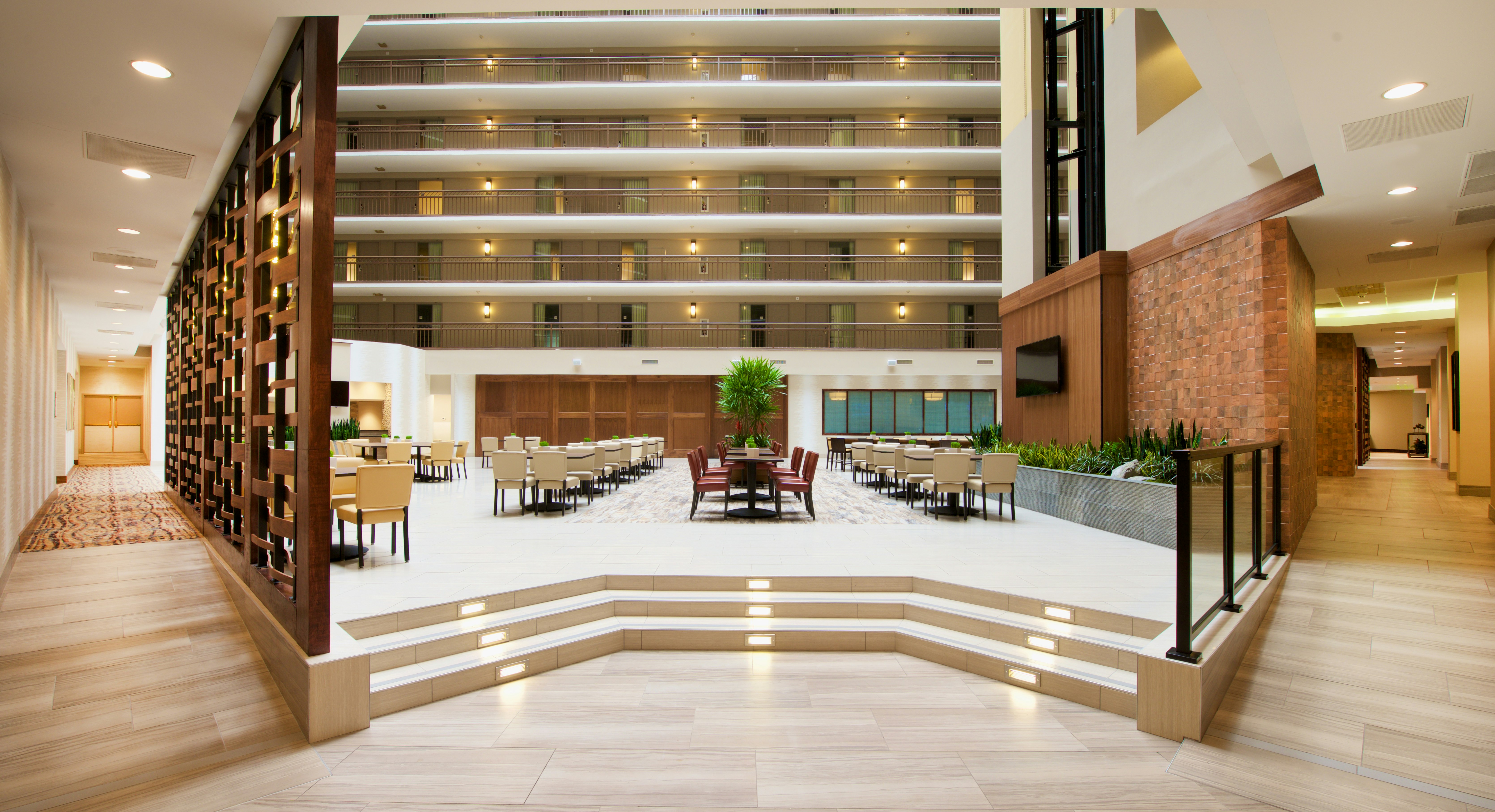 Embassy Suites by Hilton Portland Washington Square 4/36