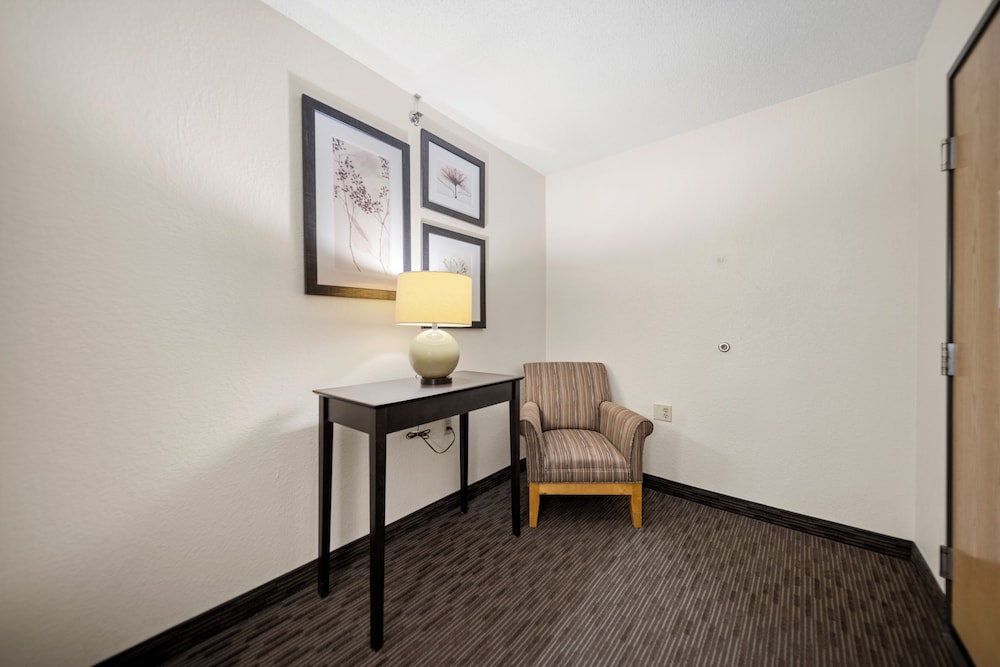 AmericInn by Wyndham Ames 23/49