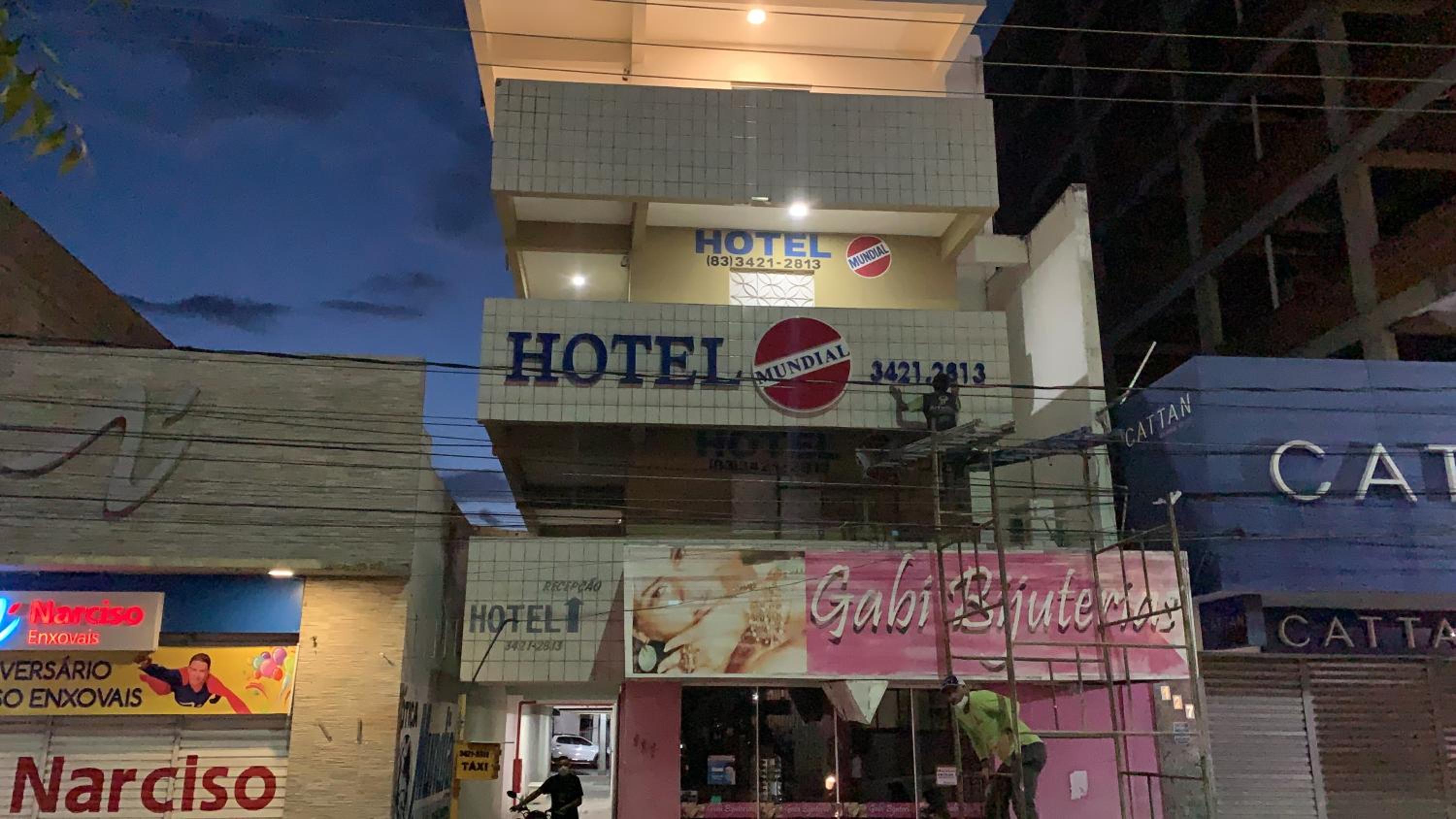 Hotel Mundial 5/36