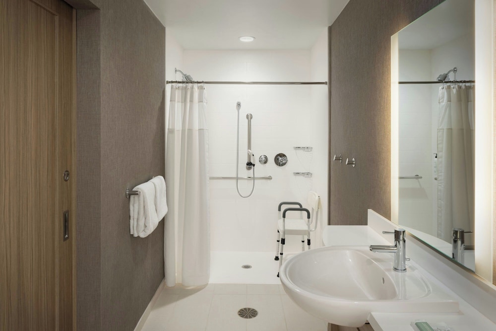 SpringHill Suites by Marriott Newburgh Evansville 29/32