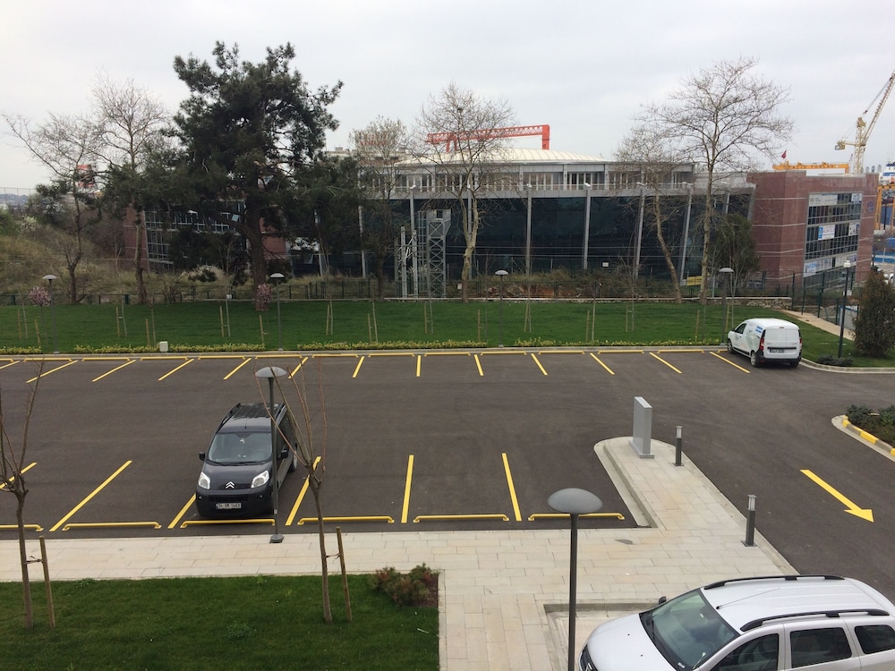 IBIS ISTANBUL TUZLA HOTEL 42/48
