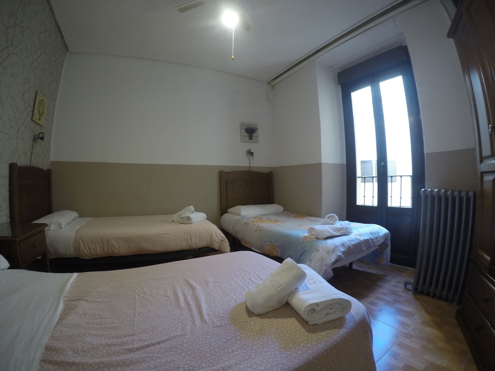 Hostal Los Perales 4/27