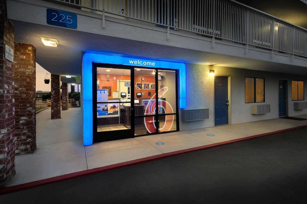 Motel6 Arcadia, CA - Los Angeles - Pasadena Area in ARCADIA - CA