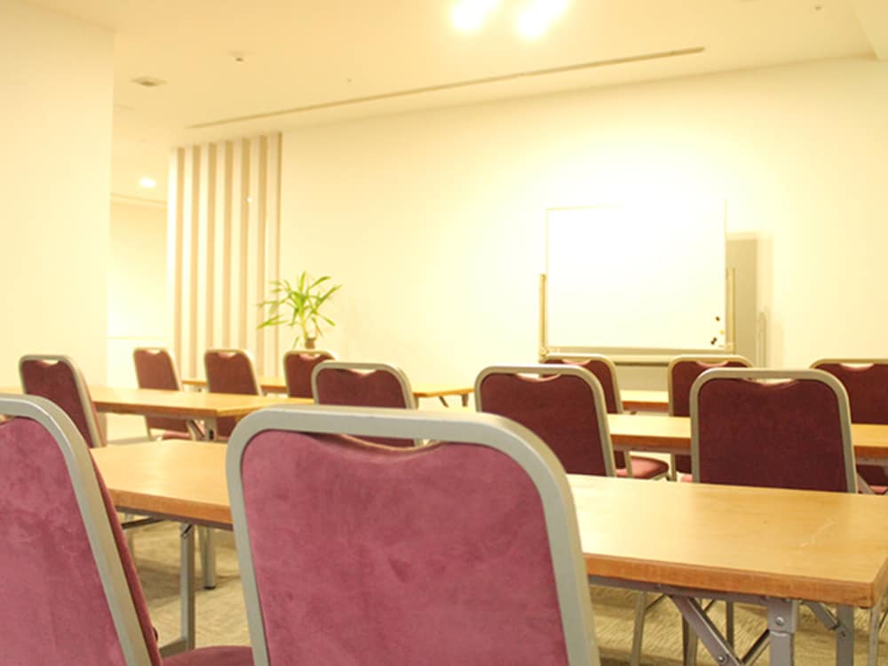Hotel Livemax BUDGET Yokohama Kannai 38/50