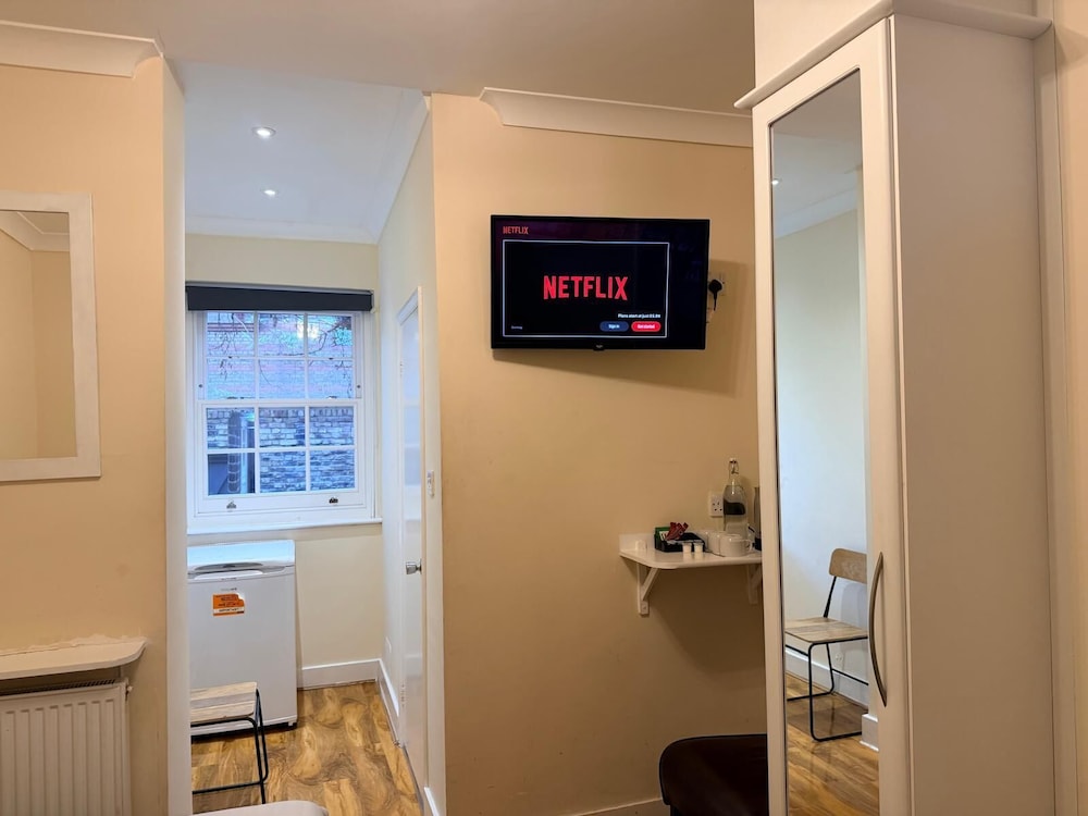 King's Cross Hotel 42/50