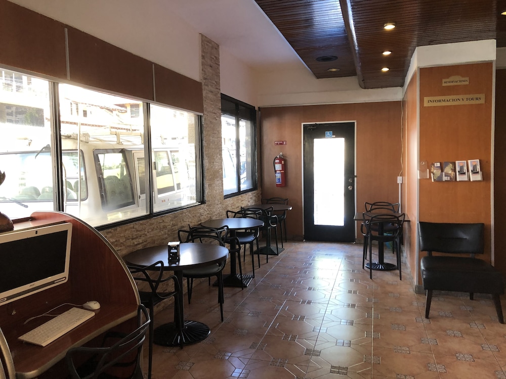 Hotel Costa Inn 32/55