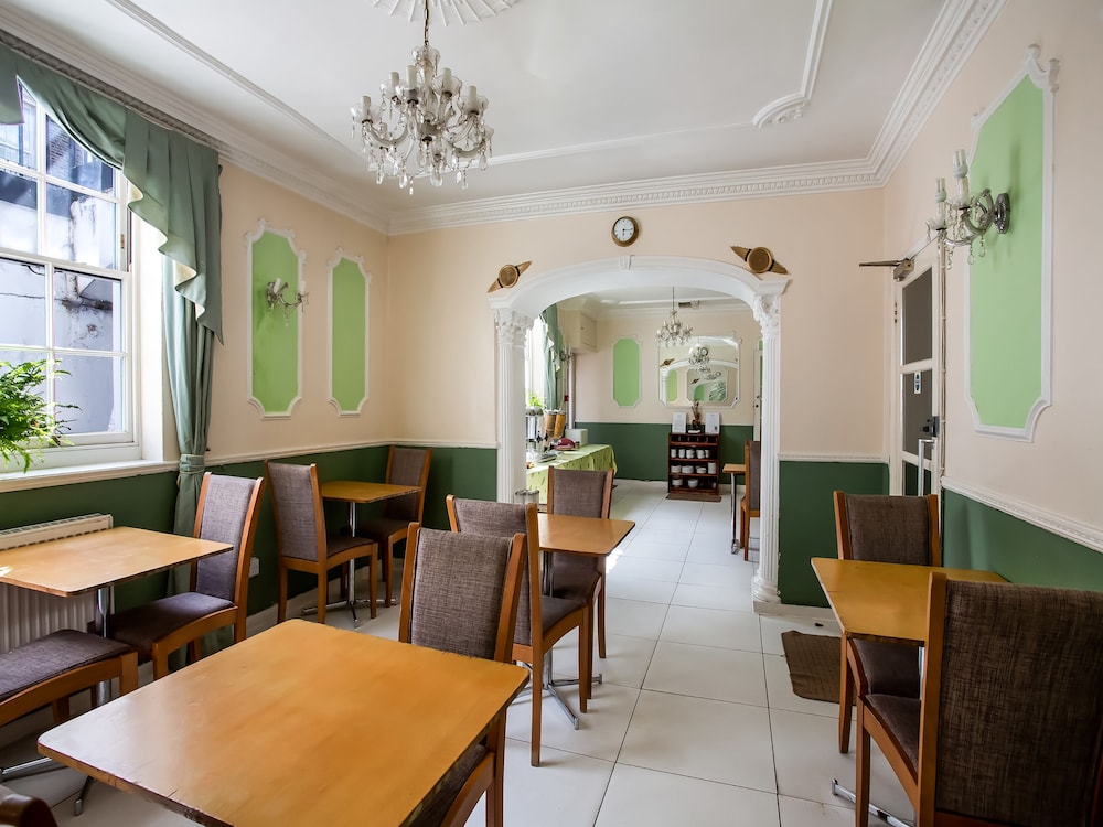 Enrico Hotel 22/34
